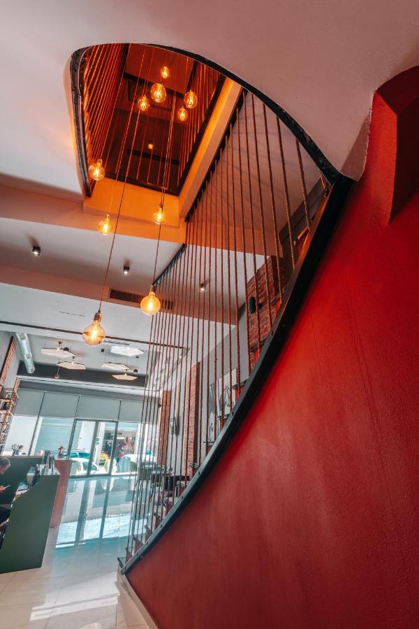 อาร์ก โฮเทล ติรานา Hotel Yzberish ภายนอก รูปภาพ