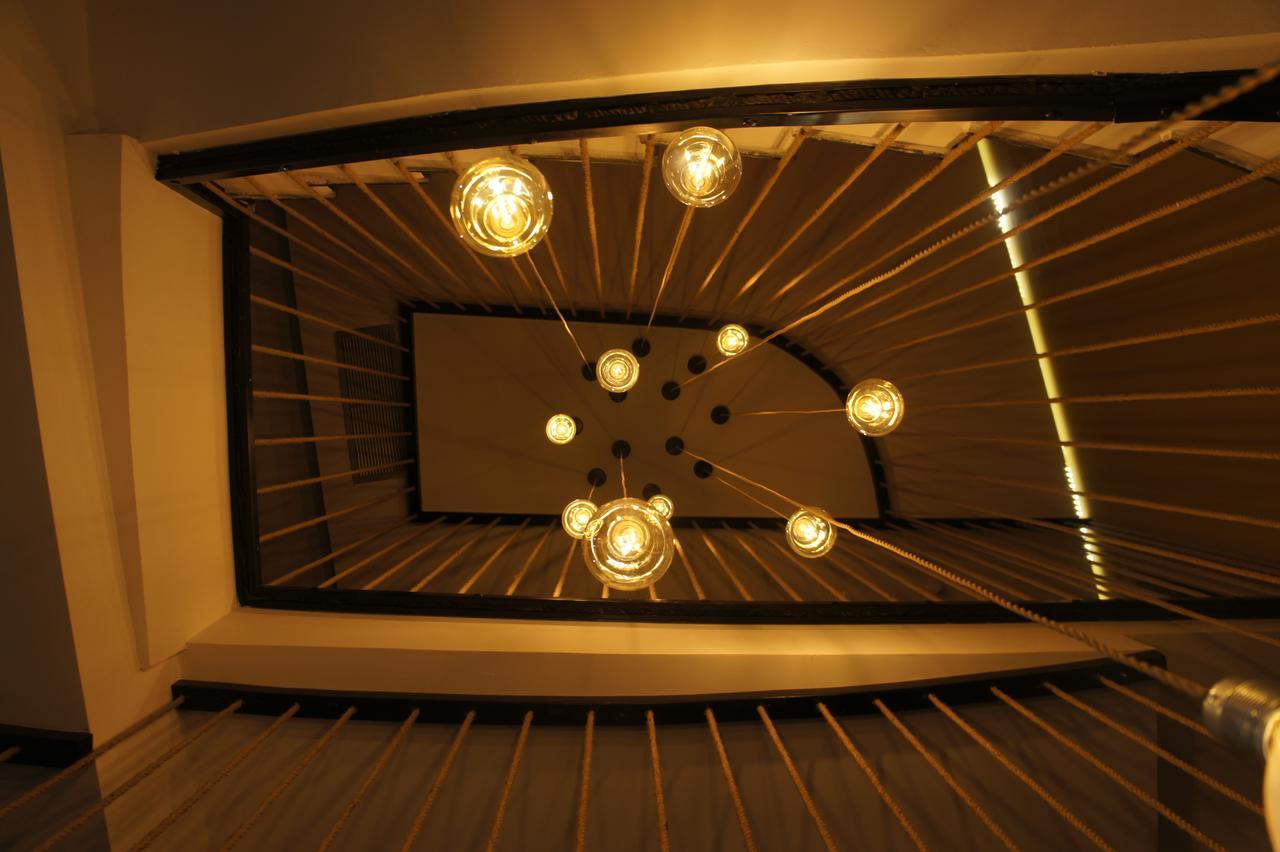 อาร์ก โฮเทล ติรานา Hotel Yzberish ภายนอก รูปภาพ