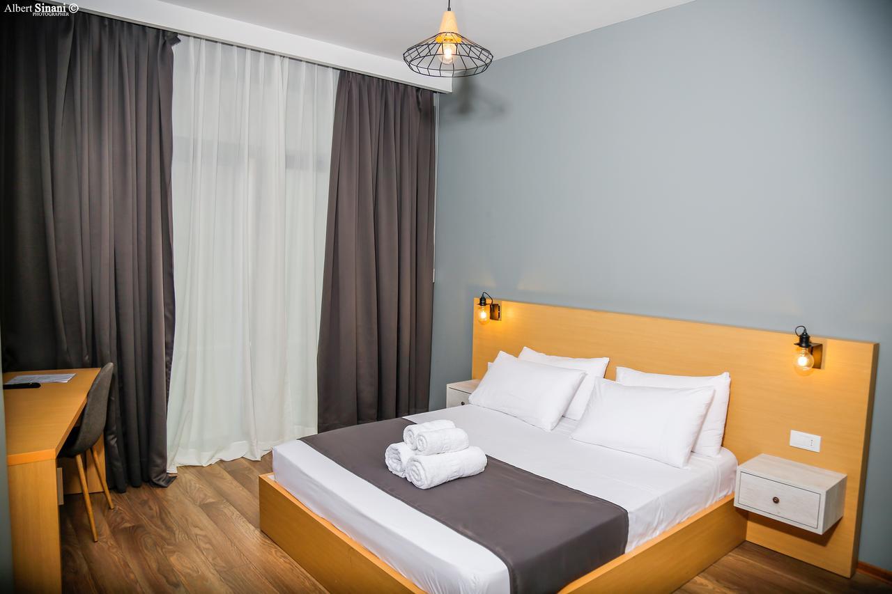 อาร์ก โฮเทล ติรานา Hotel Yzberish ภายนอก รูปภาพ