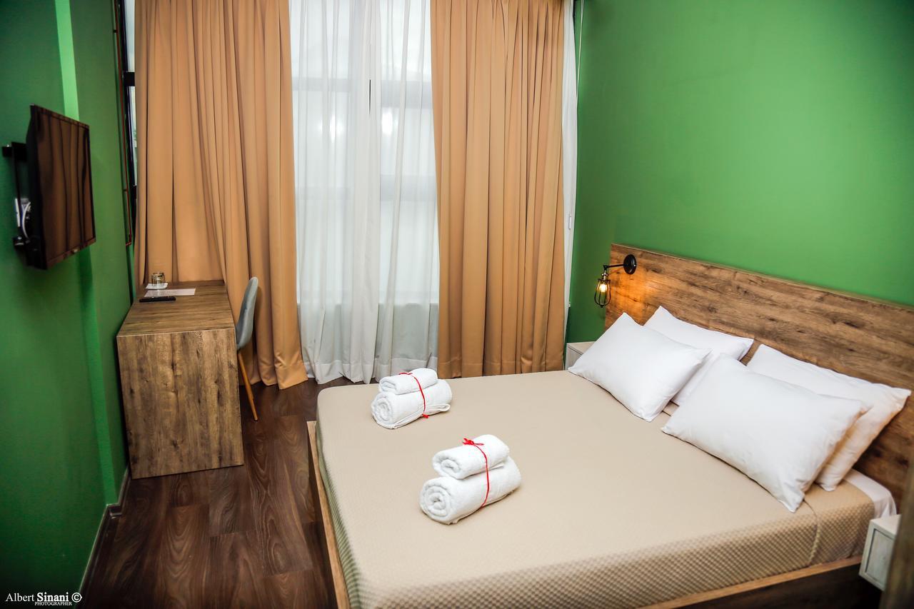 อาร์ก โฮเทล ติรานา Hotel Yzberish ภายนอก รูปภาพ