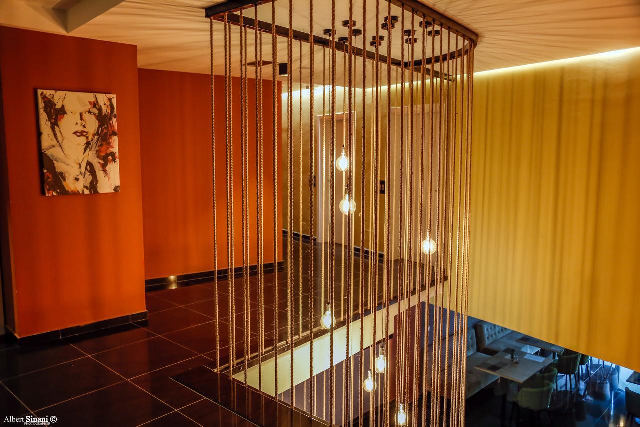 อาร์ก โฮเทล ติรานา Hotel Yzberish ภายนอก รูปภาพ